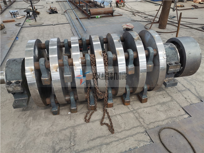 金屬破碎機<a href='http://www.bzhuatong.com/case/501.html' target='_blank'><span>錘頭</span></a>