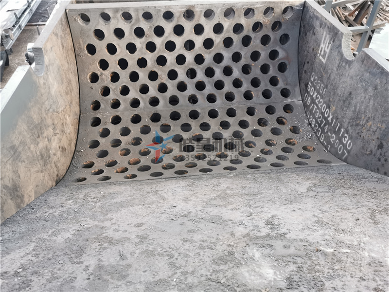鋁型材粉碎機(jī)<a href='http://www.bzhuatong.com/case/502.html' target='_blank'><span>篩板</span></a>結(jié)構(gòu)