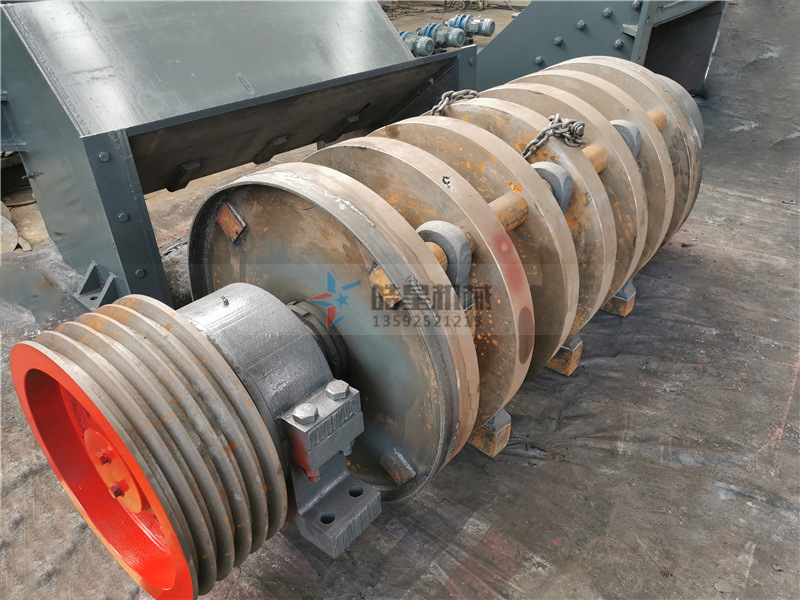 金屬粉碎機<a href='http://www.bzhuatong.com/case/501.html' target='_blank'><span>錘頭</span></a>結(jié)構(gòu)