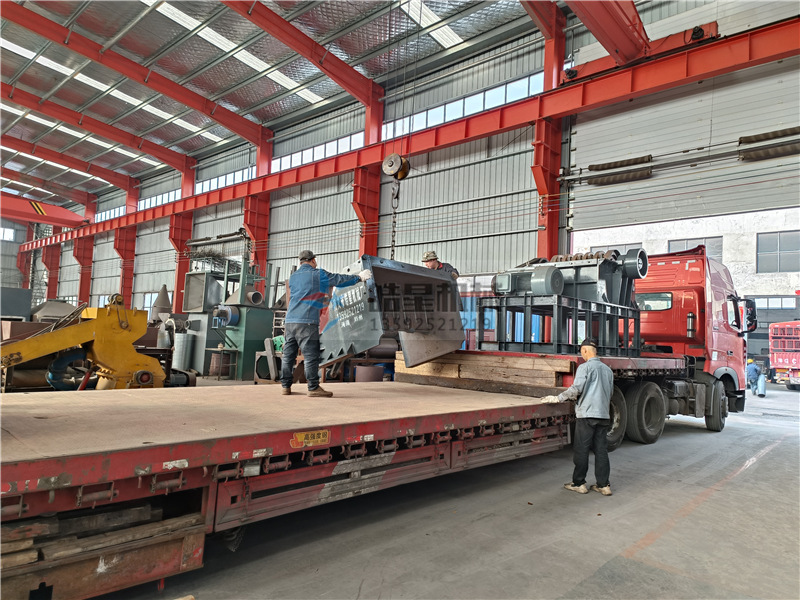 1600型<a href='http://www.bzhuatong.com/1/54.html' target='_blank'><span>廢鋁粉碎機(jī)</span></a>設(shè)備發(fā)往貴州